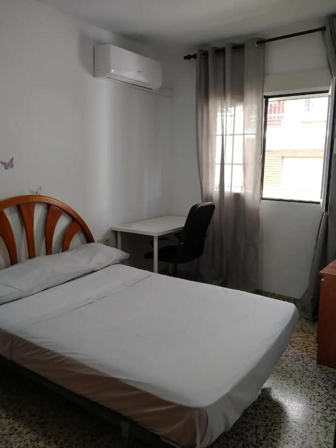 Apartamento 3 Dormitorios Frente A Hospital De Traumatologia Гранада Экстерьер фото